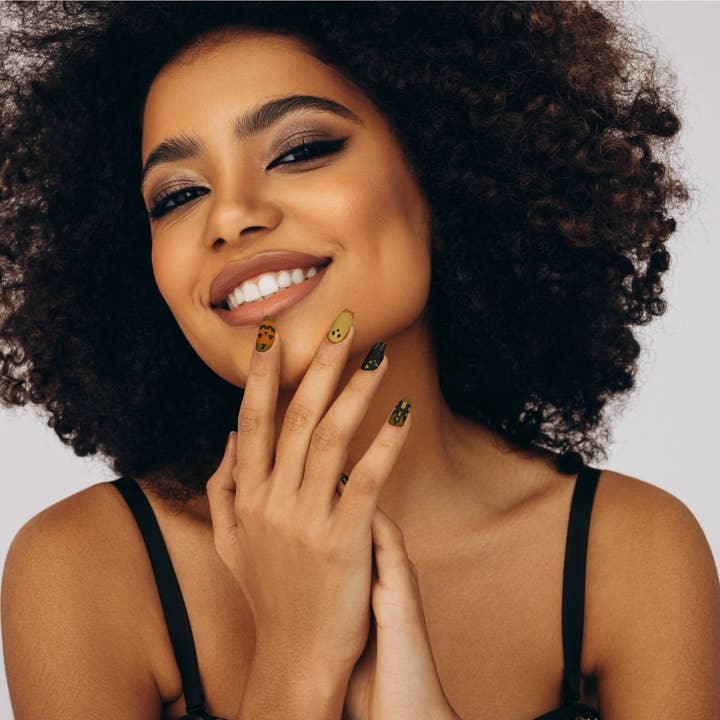 FYNE BODY - Wholesale Press-on/fake nails - Ghoul's Gold Glamour Halloween Press-On Nails37