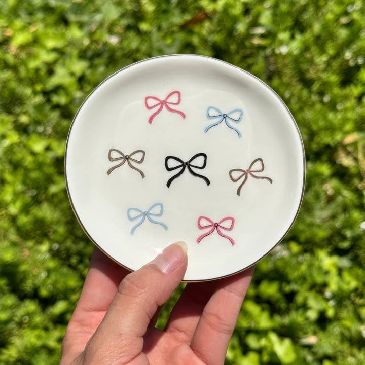 Properly Improper - Wholesale Jewelry Dish - Round Trinket Tray Multicolor Bows1