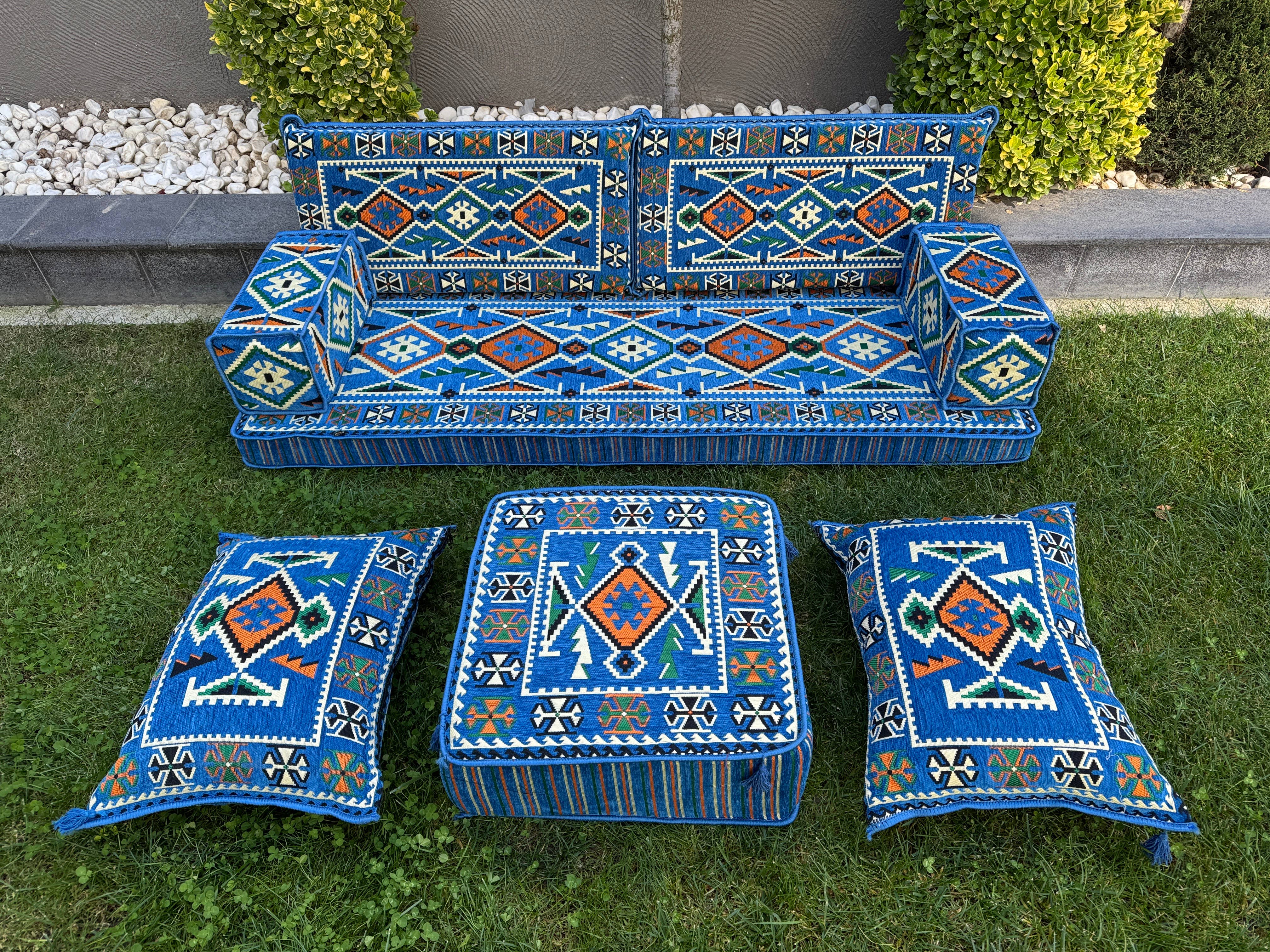 The Loom Wholesale – Großhandel Polsterhocker – Handgefertigte Bodensitzgelegenheit - Kilim-gemusterter Ottomanen-Bodensofa8