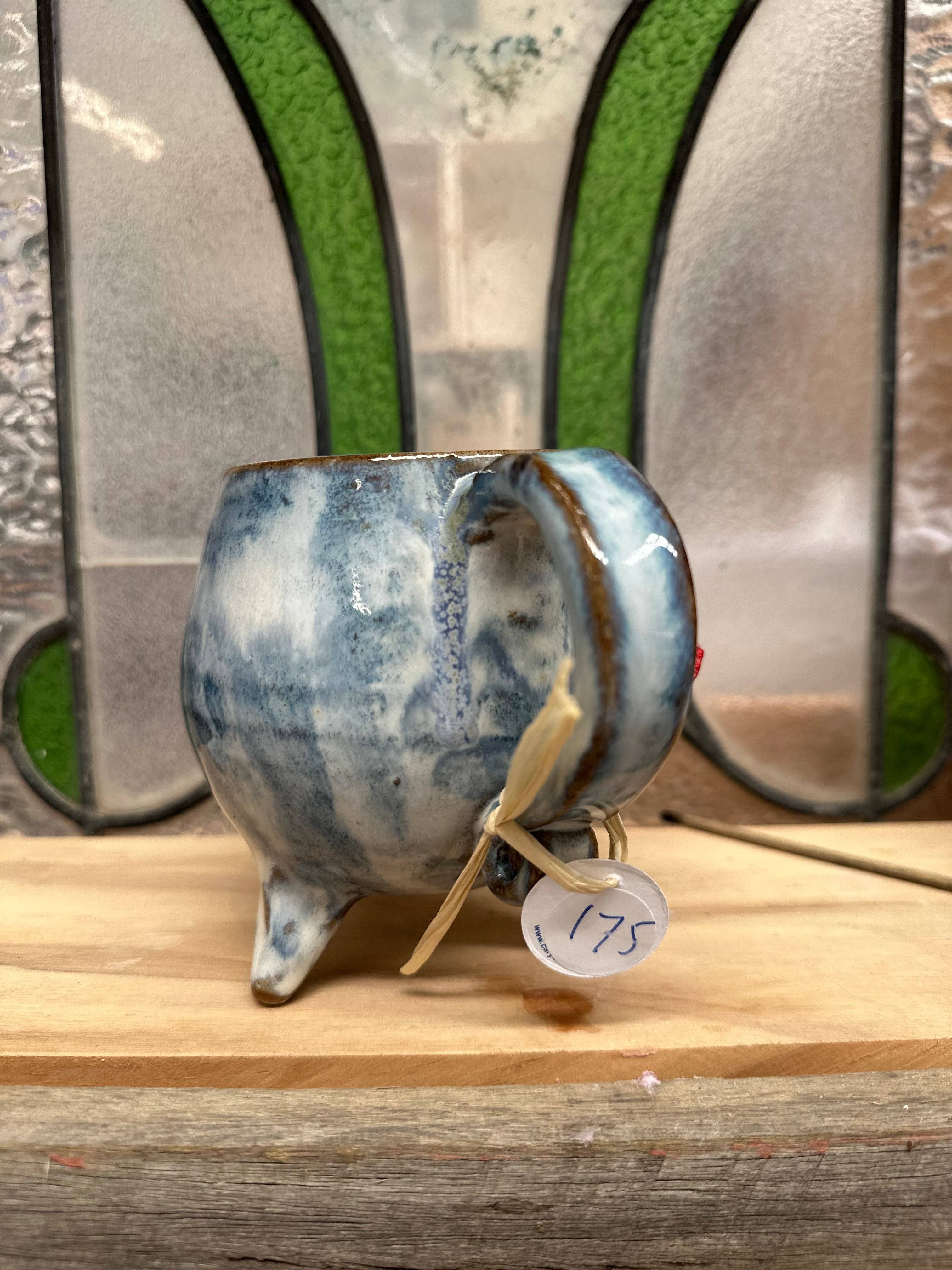 Carys Martin Ceramics - Wholesale Decorative Tabletop Object - Cauldron Crystal Cup – Goddess & Toadstools with Amethyst Cluster4