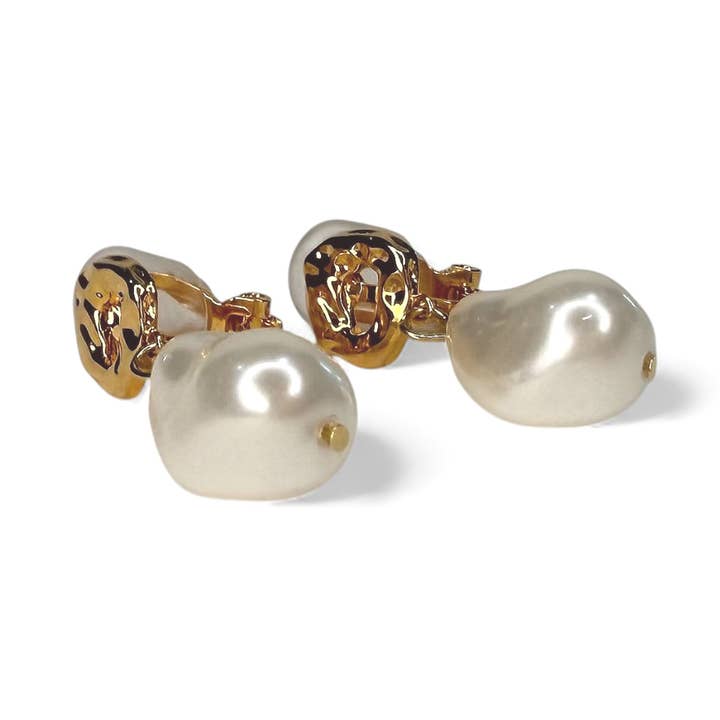 Pendiente de clip con gota de perla en oro para venta al por mayor de Last True Angel