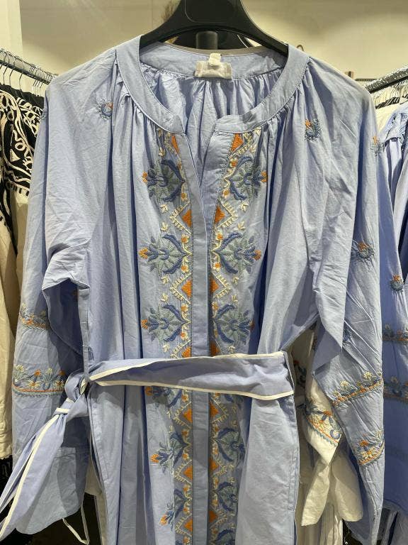 Chenson & Gorett – Engroshandel Kjole - Dame – Håndlavet Lang Kjole i Bomuld med Lange Ærmer til Kvinder B2B2