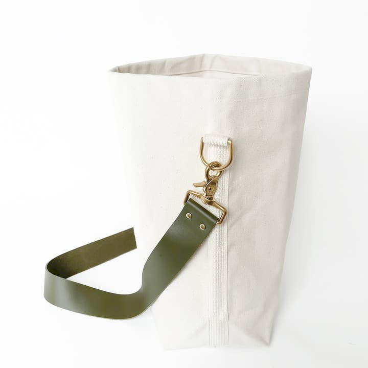 Bolso de Mano Marfil - Correa de Cuero Verde Militar para venta al por mayor de Celina Mancurti, LLC
