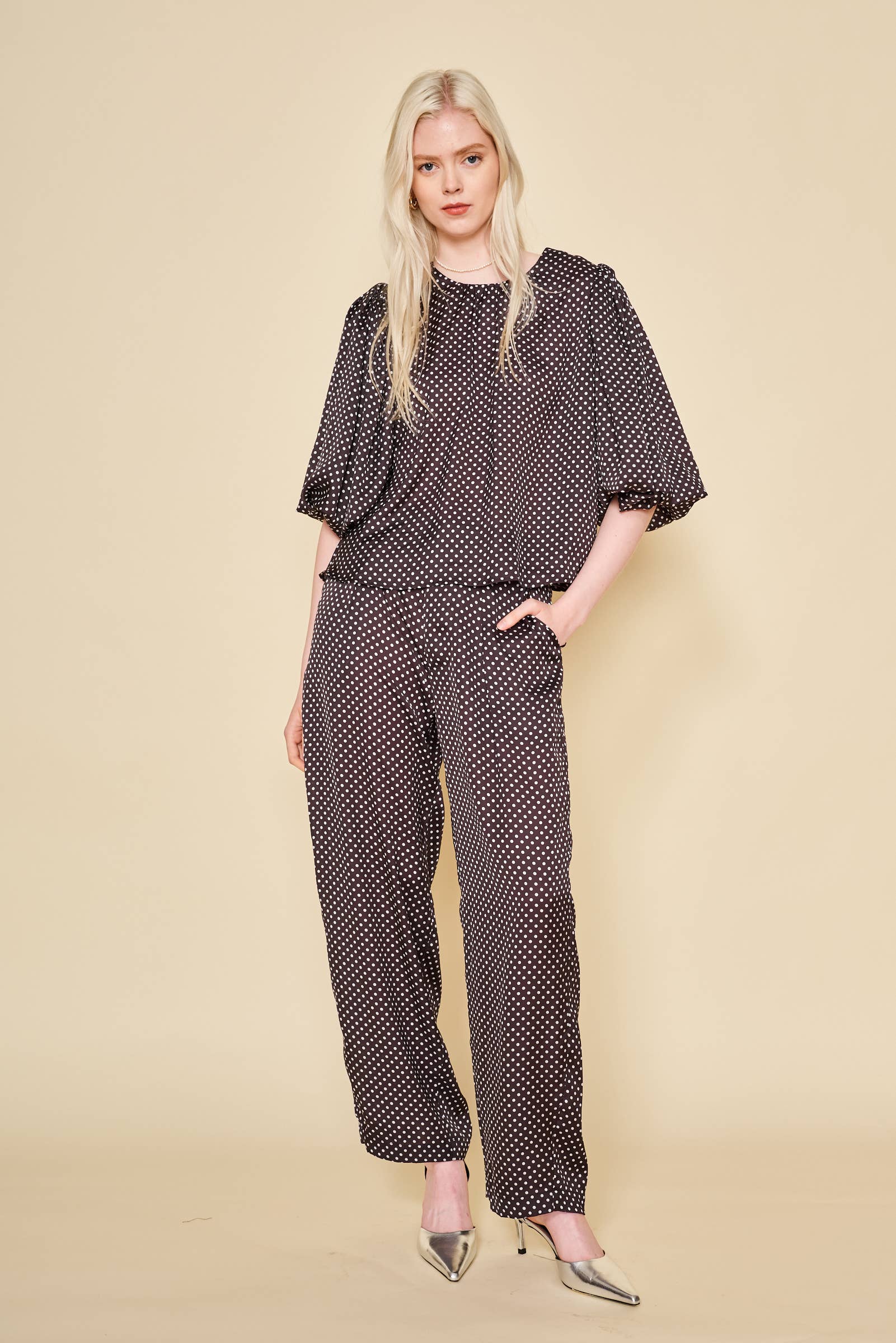 BLK WHT POLKA MINORI TOP for wholesale on Faire1