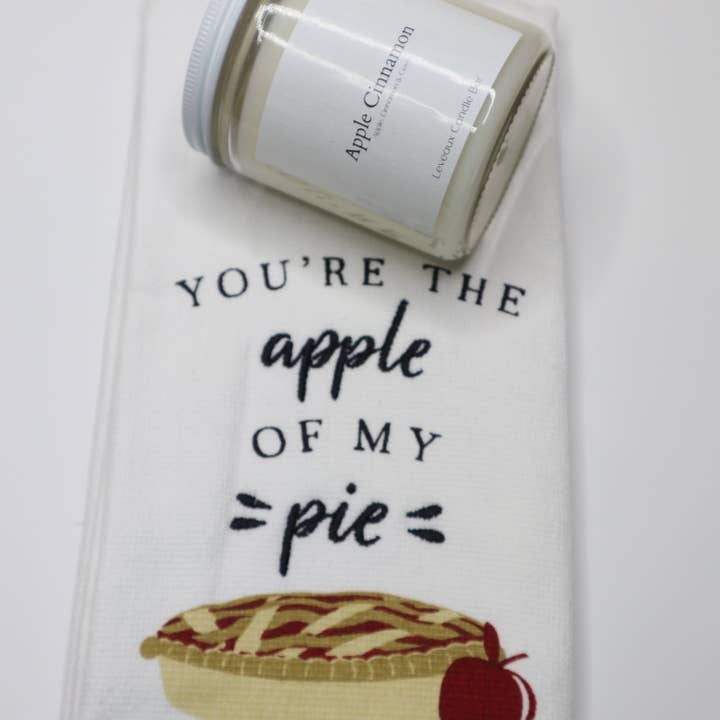 Apple Cinnamon for wholesale by Leveaux Candle Bar