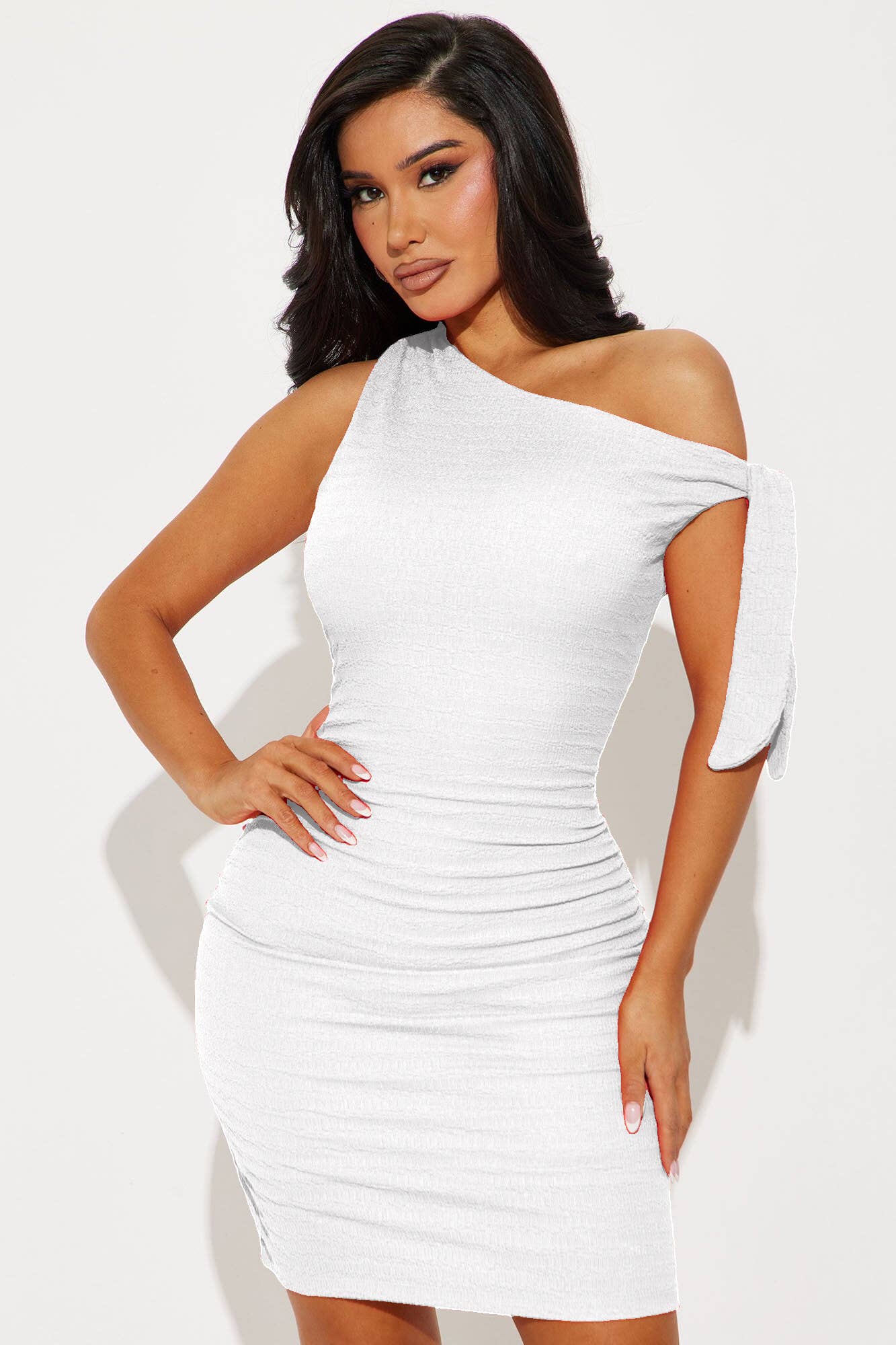 5besties inc - Vendita all'ingrosso Vestito - Donna - ABITO ARRICCIATO CON NODO TESTURIZZATO SULLA SPALLA3