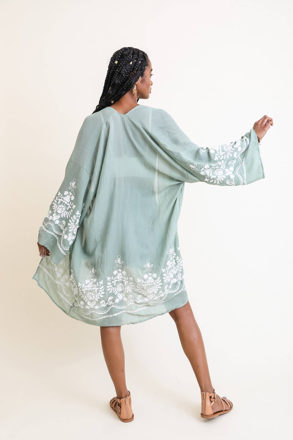 Leto Accessories - Venta al por mayor Kimono - Mujer - Kimono ligero con bordado de vid floral y mangas largas7