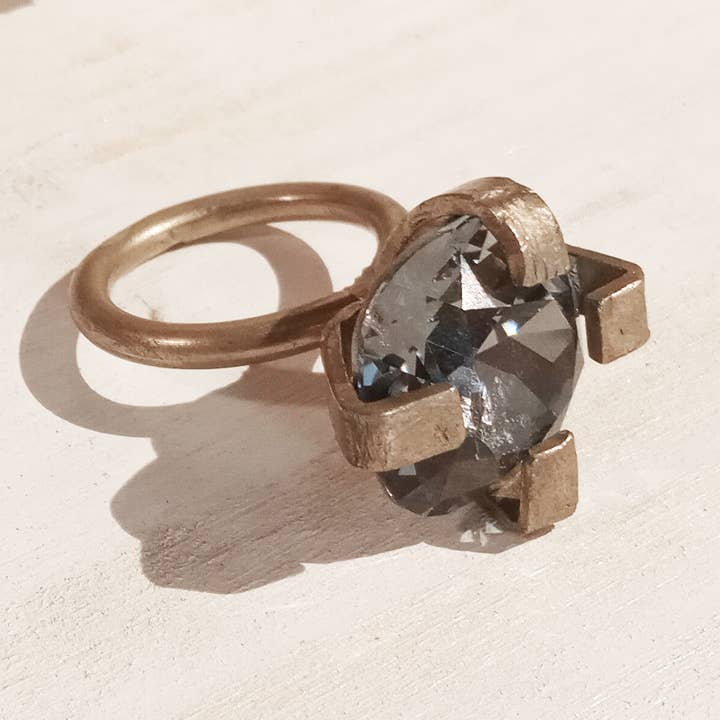 Bague en laiton Silver Night Square pour la vente par Thomas Ayers Jewellery