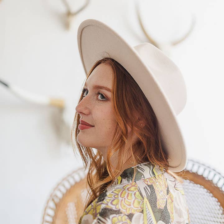 Leto Accessories - Wholesale Fedora - Women's - Stylish Flat Brim Buckle Hat – Your Go-To Sun Hat 🕶️