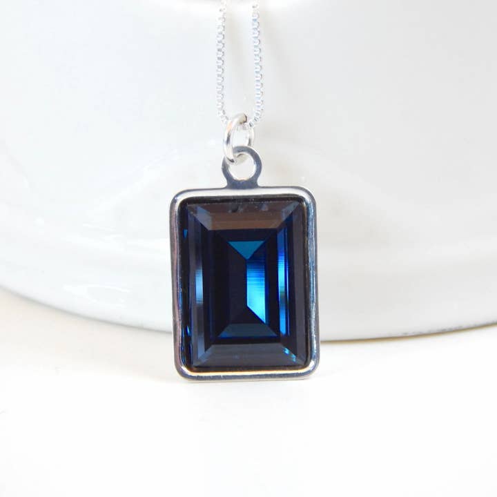 Marineblaue Kristall-Halskette — dunkelblaue Halskette — Swarovski-Kristall — Smaragd für den Großhandel von Love Your Bling®