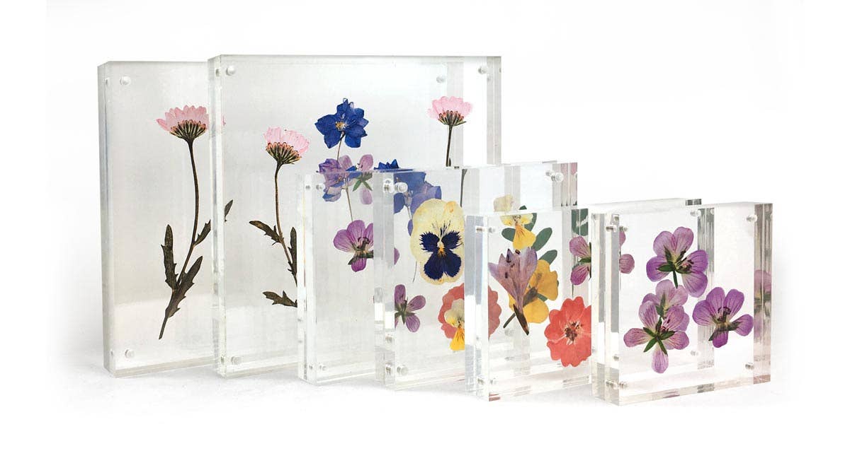 Isaac Jacobs Super Thick Clear Acrylic Magnetic Photo Frame for wholesale by Isaac Jacobs International