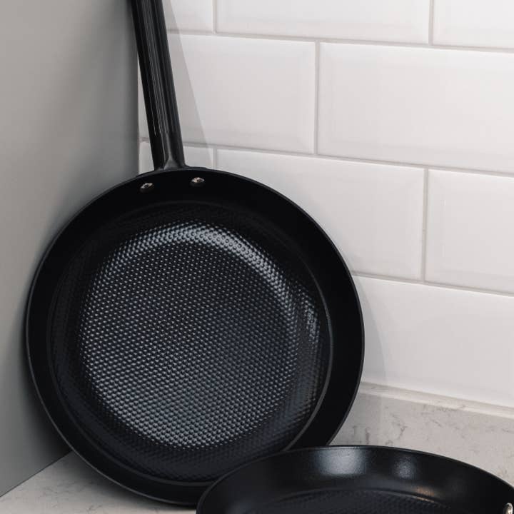 ASKA 28 – Stekpanna i lättviktsgjutjärn (28 cm) för wholesale av Vargen & Thor