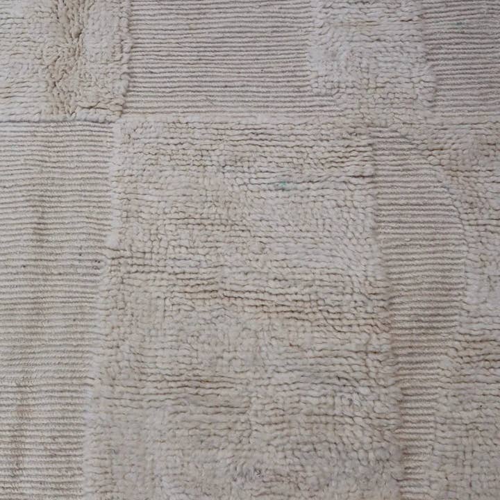 Néda - Wholesale Area Rug - Beni Ouarain Berber Rug White Modern with Abstract Raised Patterns - 252 x 172.5 cm4