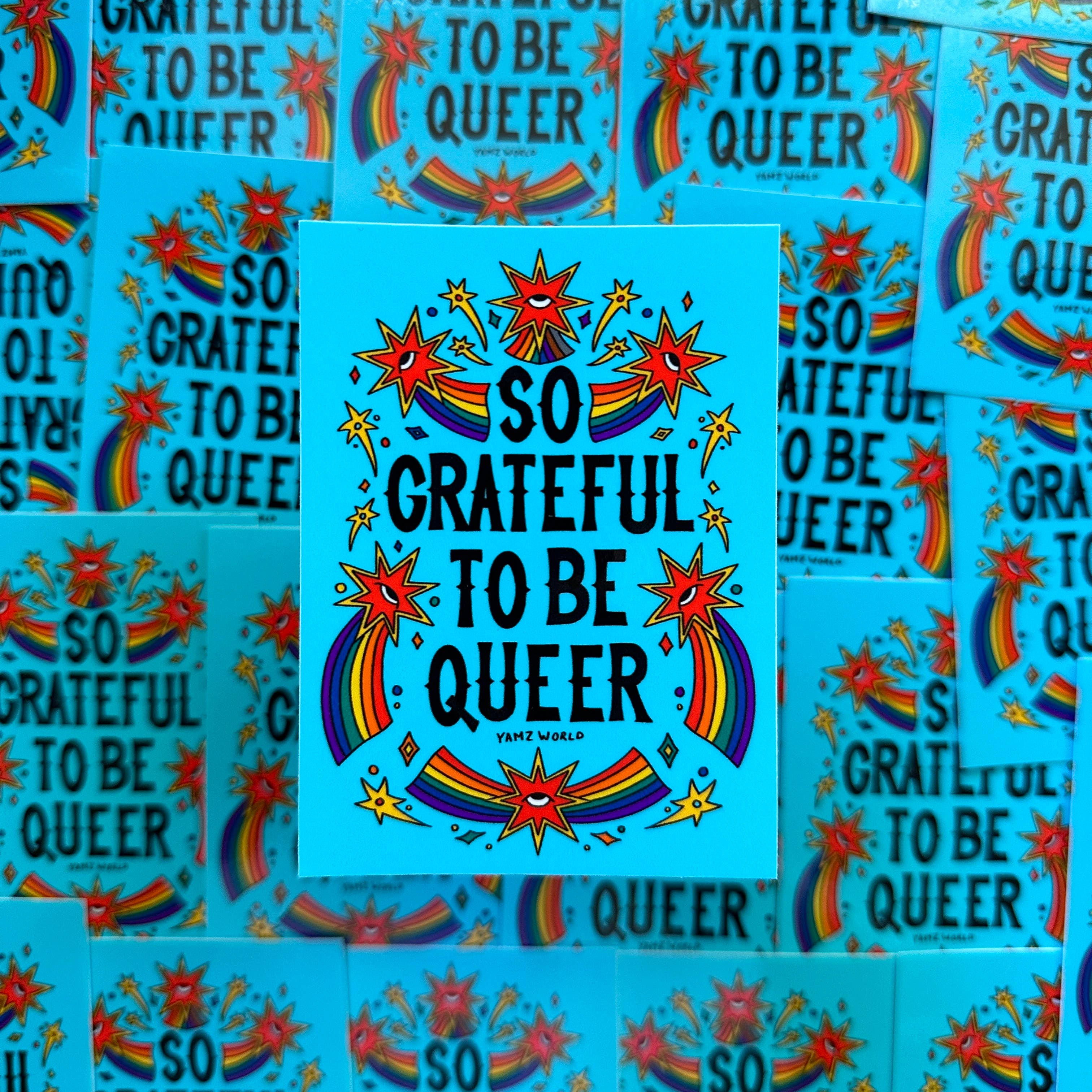 YAMZ: World of Color - Venta al por mayor Pegatina - Pegatina So Grateful to be Queer