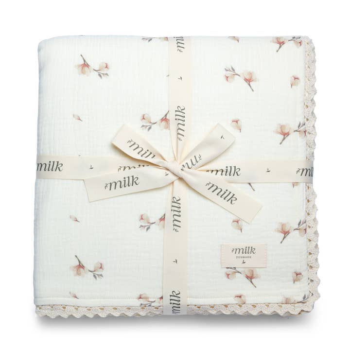 Lace Edge Blanket Blossom Ivory for wholesale by Milk Denmark