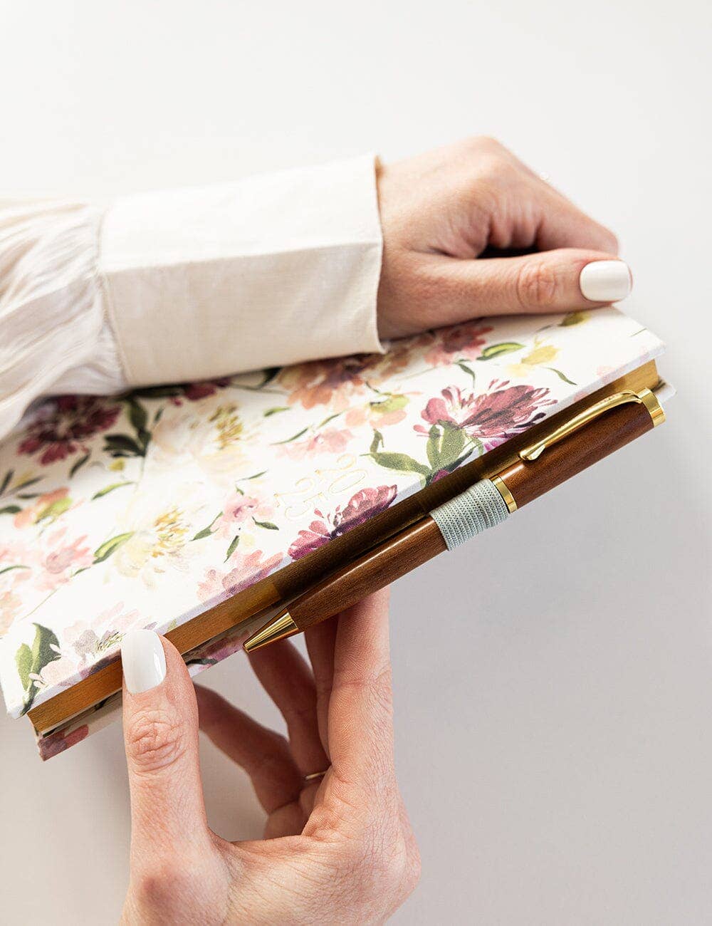 Bespoke Letterpress – Caneta por atacado – Caneta Esferográfica Clássica de Madeira e Ouro (Embalada)5