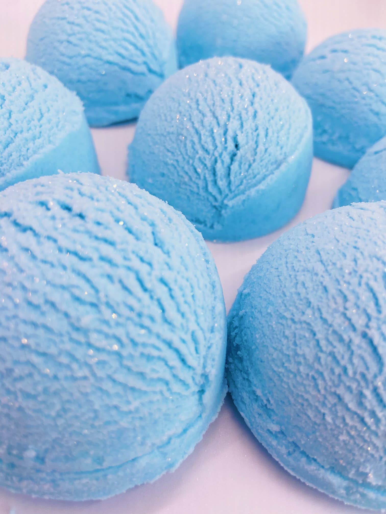 Luxury Sparkling Snow Bubble Scoop Bath Truffle Blue and 