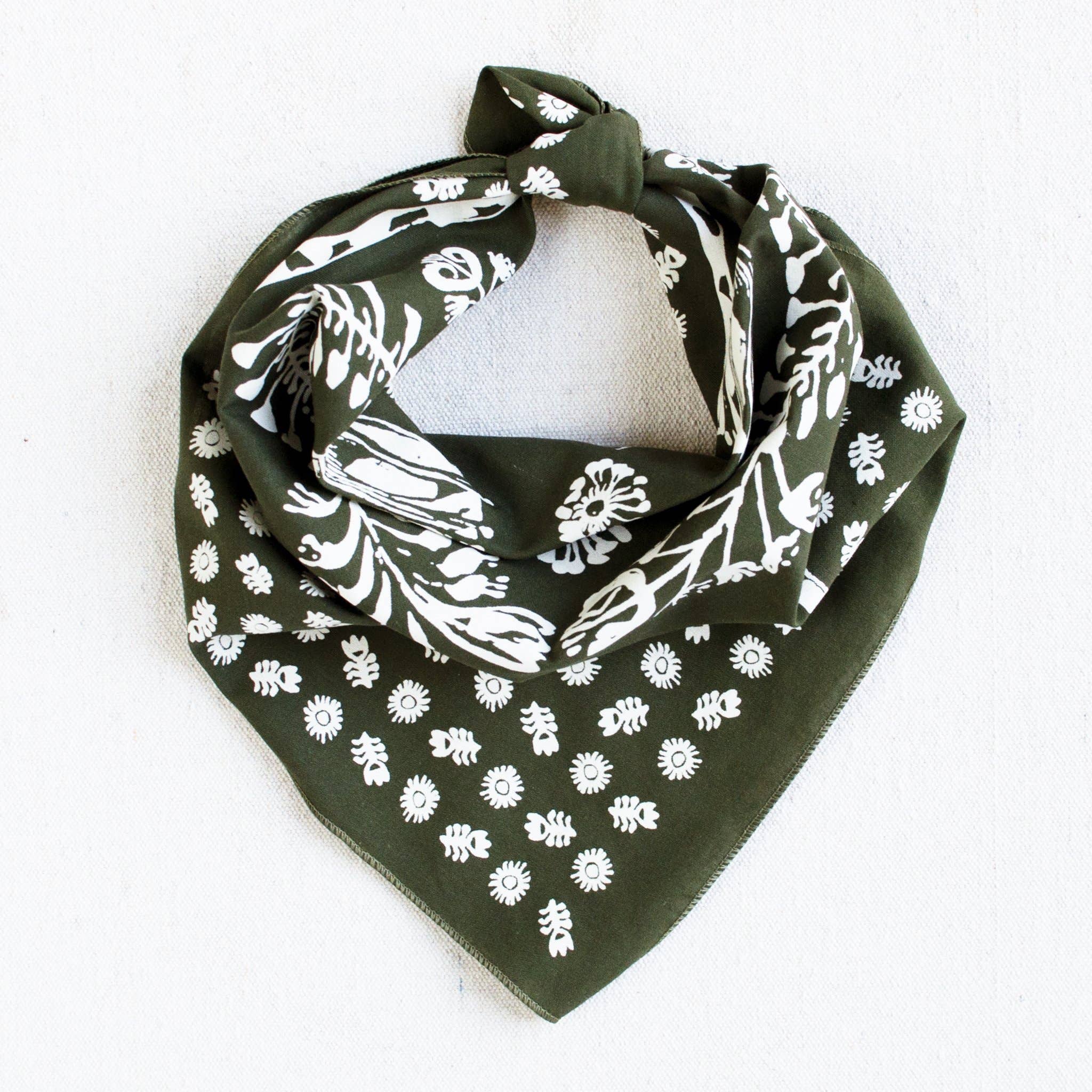 Abracadana – wholesale Bandana – Unisex – Olive Floral Bandana1
