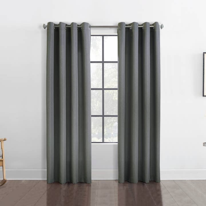 Rideau à œillets filtrants Margaret Light 52 x 84 anthracite pour la vente par Commonwealth Home Fashions
