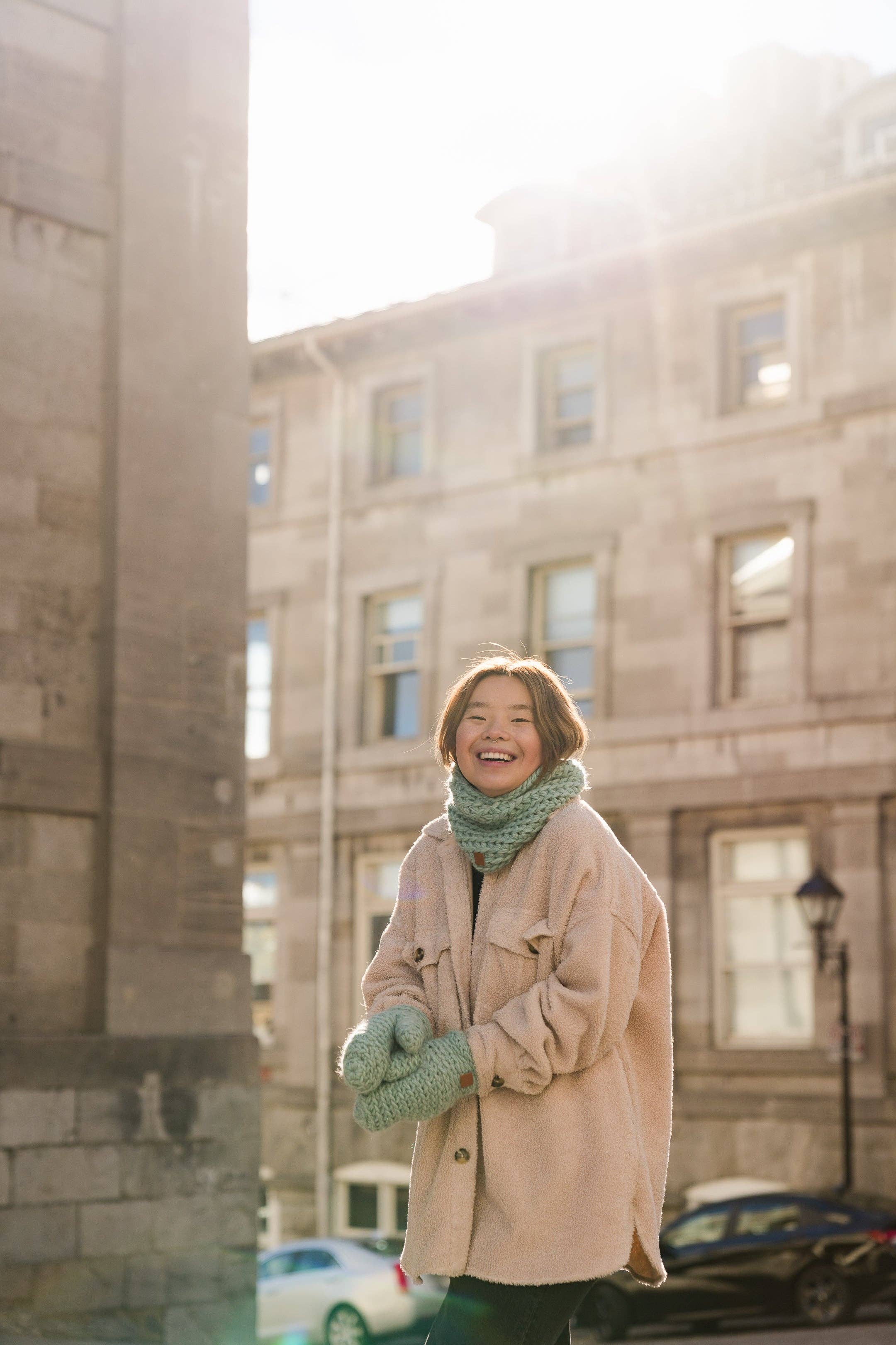 Gibou – wholesale Mössa - Dam – Handstickad halsvärmare17