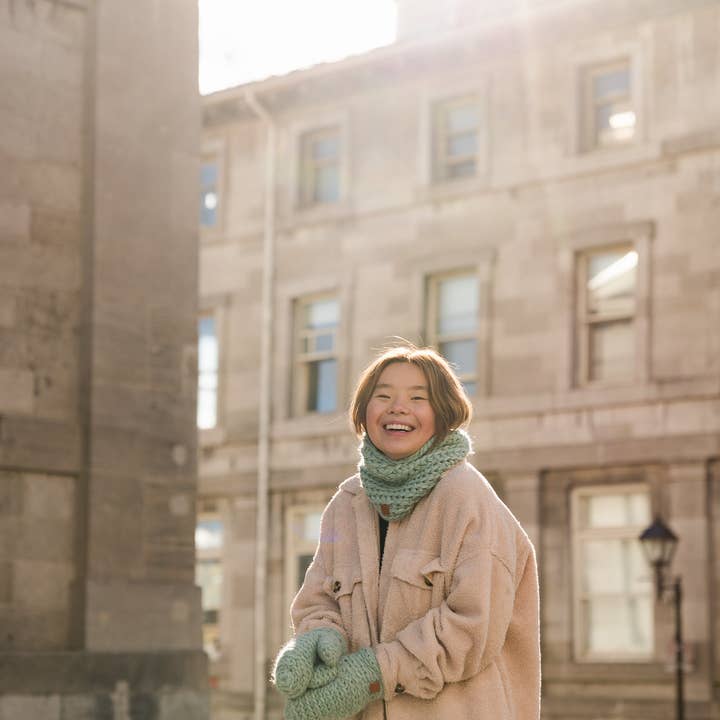 Gibou – wholesale Mössa - Dam – Handstickad halsvärmare17