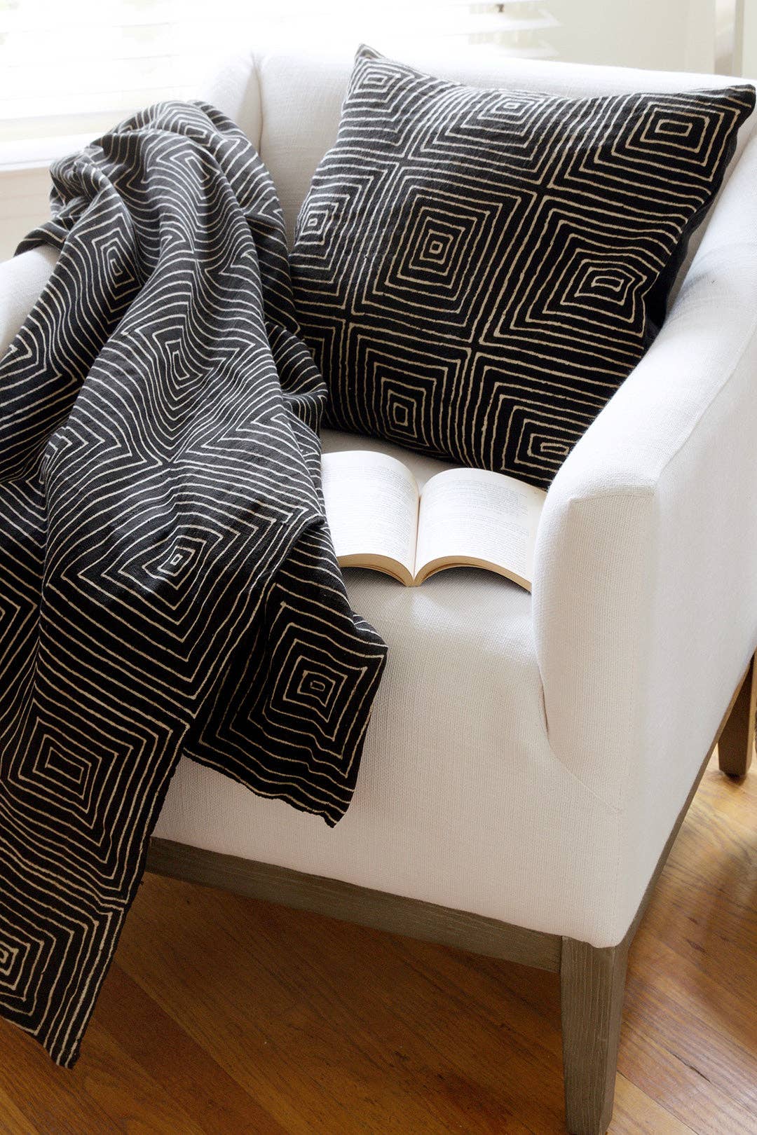Swahili | AFRICAN MODERN - Wholesale Throw Pillow Cover - Black Segou Squares Organic Cotton Pillow Cover2