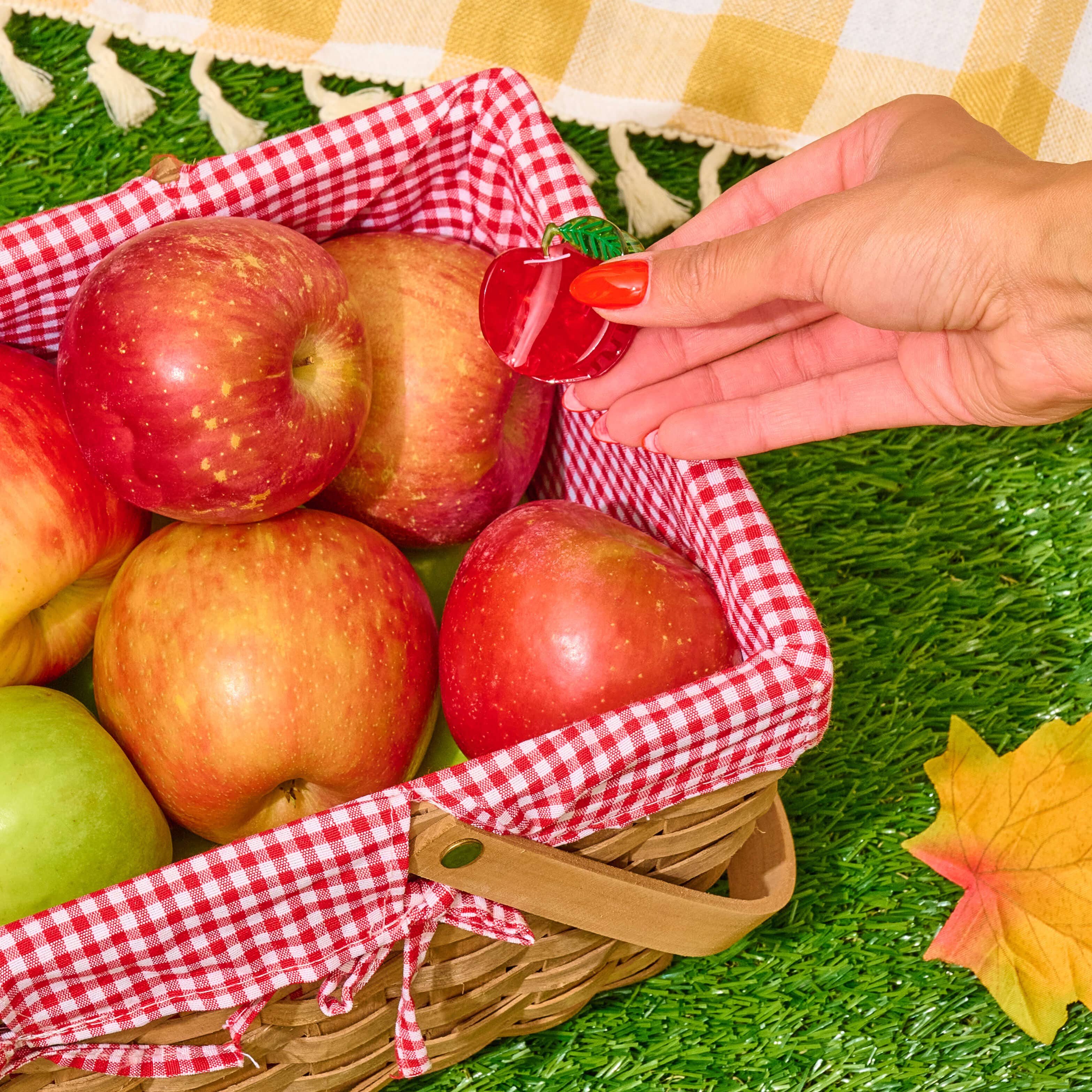 Jenny Lemons - Wholesale Hair Clip - Women's - Mini Red Apple Hair Claw Clip2