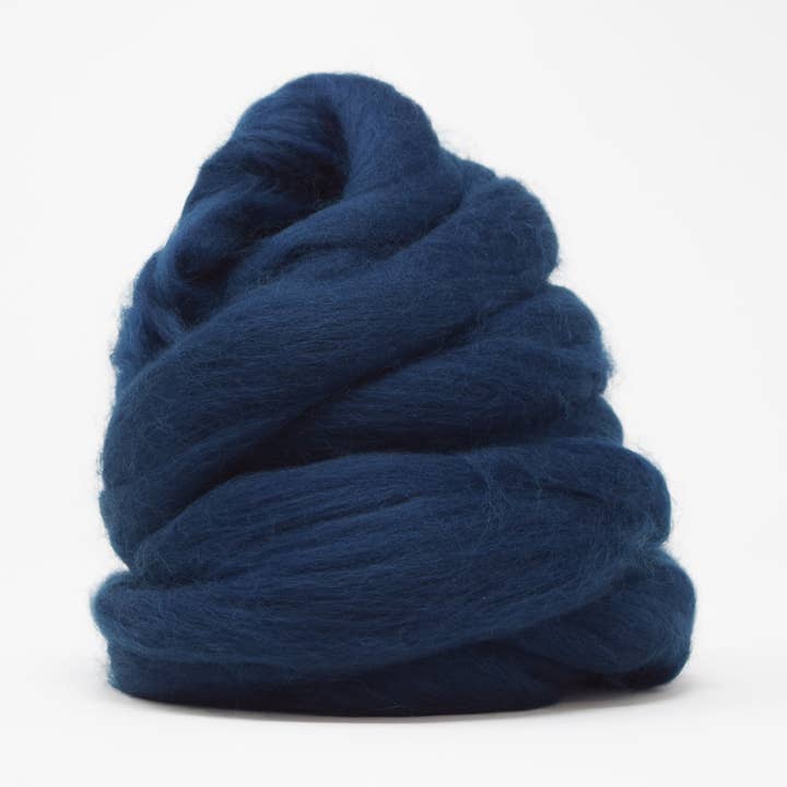 MERINO WOL ROVING - MIDDERNACHTBLAUW voor wholesale door Ganxxet, Inc.