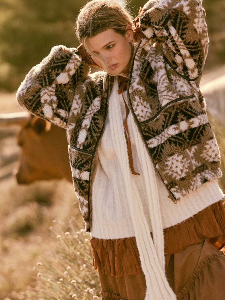 Geometric-Print Sherpa Fleece Zip-Up Jacket for wholesale by Promesa USA