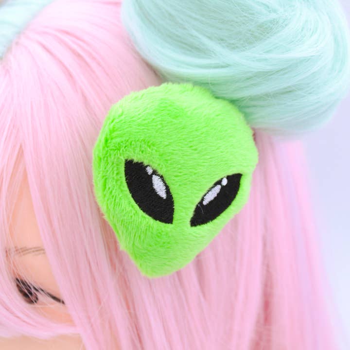 Kawaii Hair Candy - Wholesale Hair Clip - Women's - Plush Alien Head Hair Clip