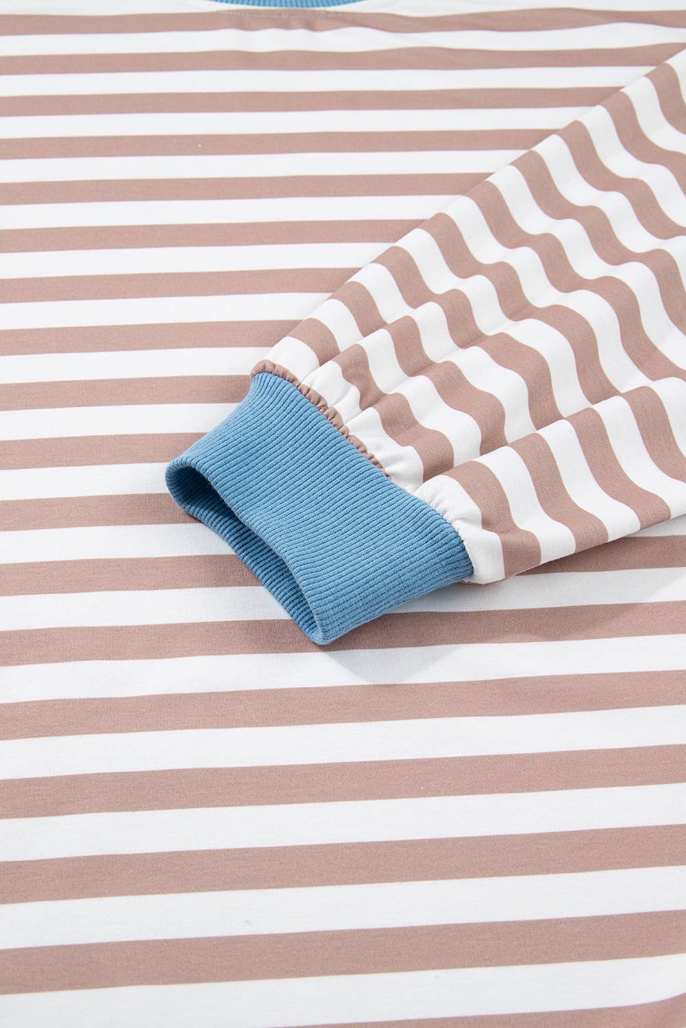 Beige Stripe Contrast Edge Pullover and Shorts Plus Size Set for wholesale on Faire11