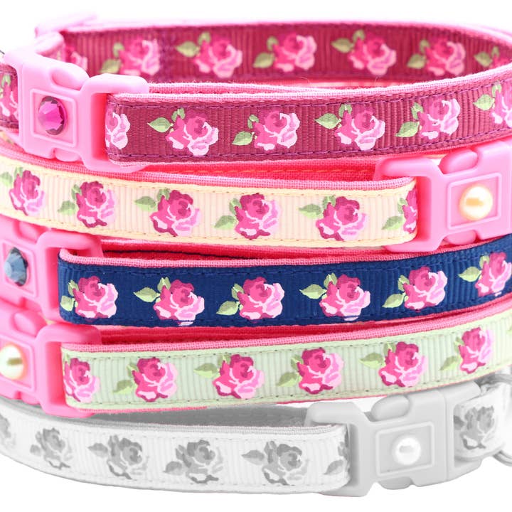 Collare per gatti con rose rosa da tè party staccabile per la vendita all'ingrosso da parte di From Pugs to Persians Pet Accessories, LLC