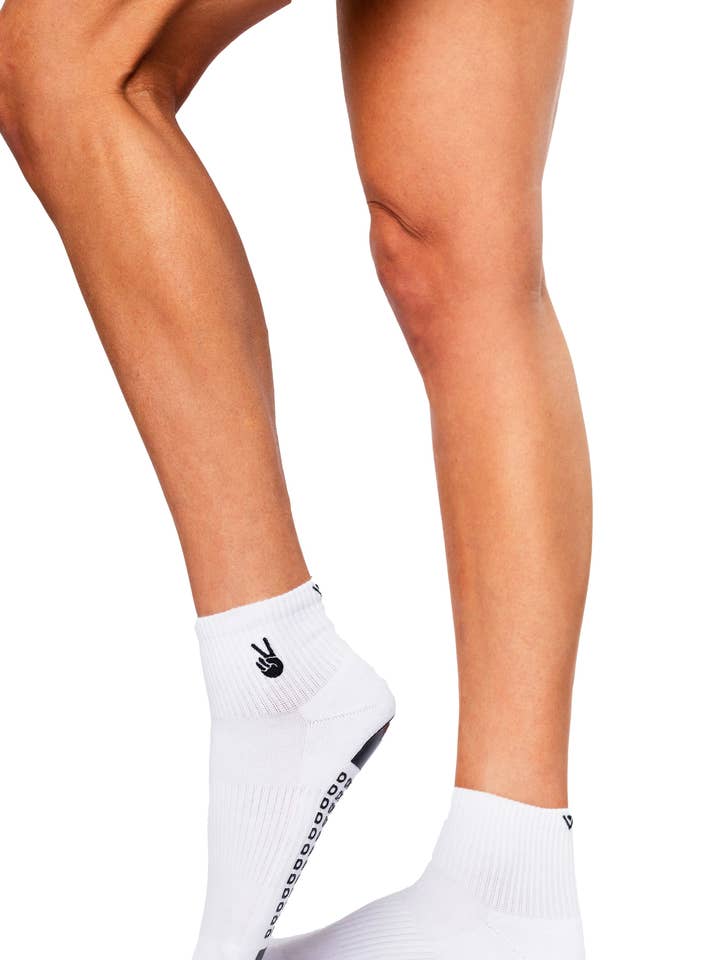 Chaussette antidérapante mi-cheville « Peace » pour la vente par Arebesk