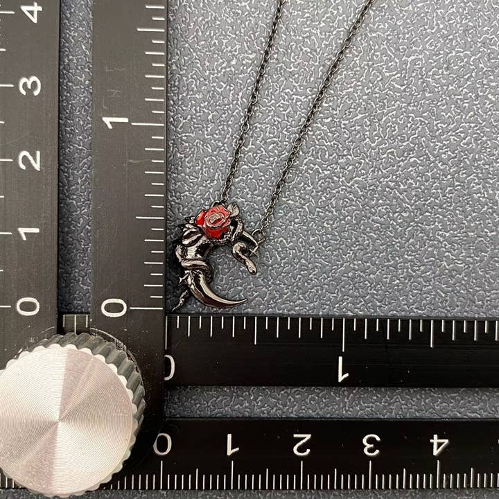 Mio Queena - Wholesale Pendant/Charm Necklace - S925 Sterling Silver Snake Rose Moon Gothic Necklace - GT/MS