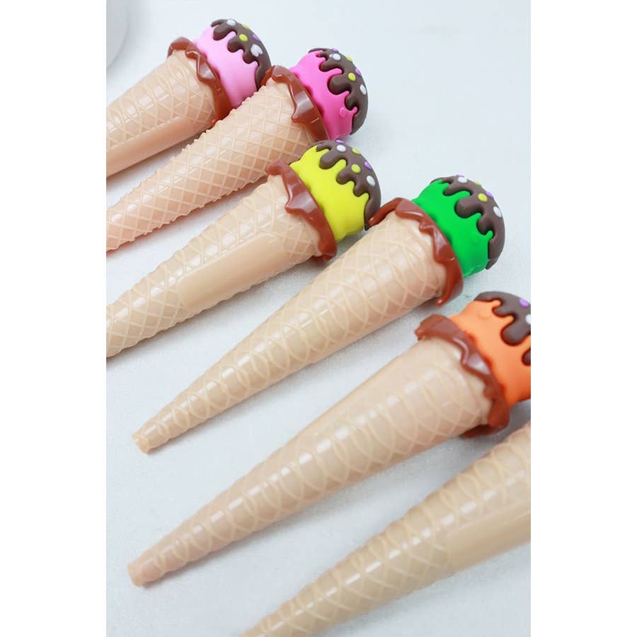 MÉLANGER LA COULEUR Crème glacée fondue sur un cône pour les lèvres en vente sur Faire2