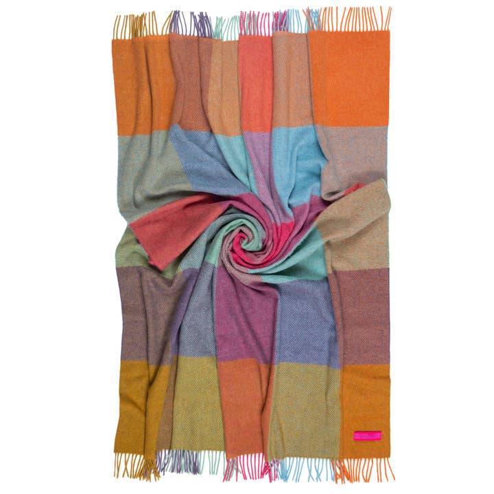 Prince of Scots - Wholesale Throw blanket - Southampton Home Merino Wool Geometric Throw (Kaleidoscope)3