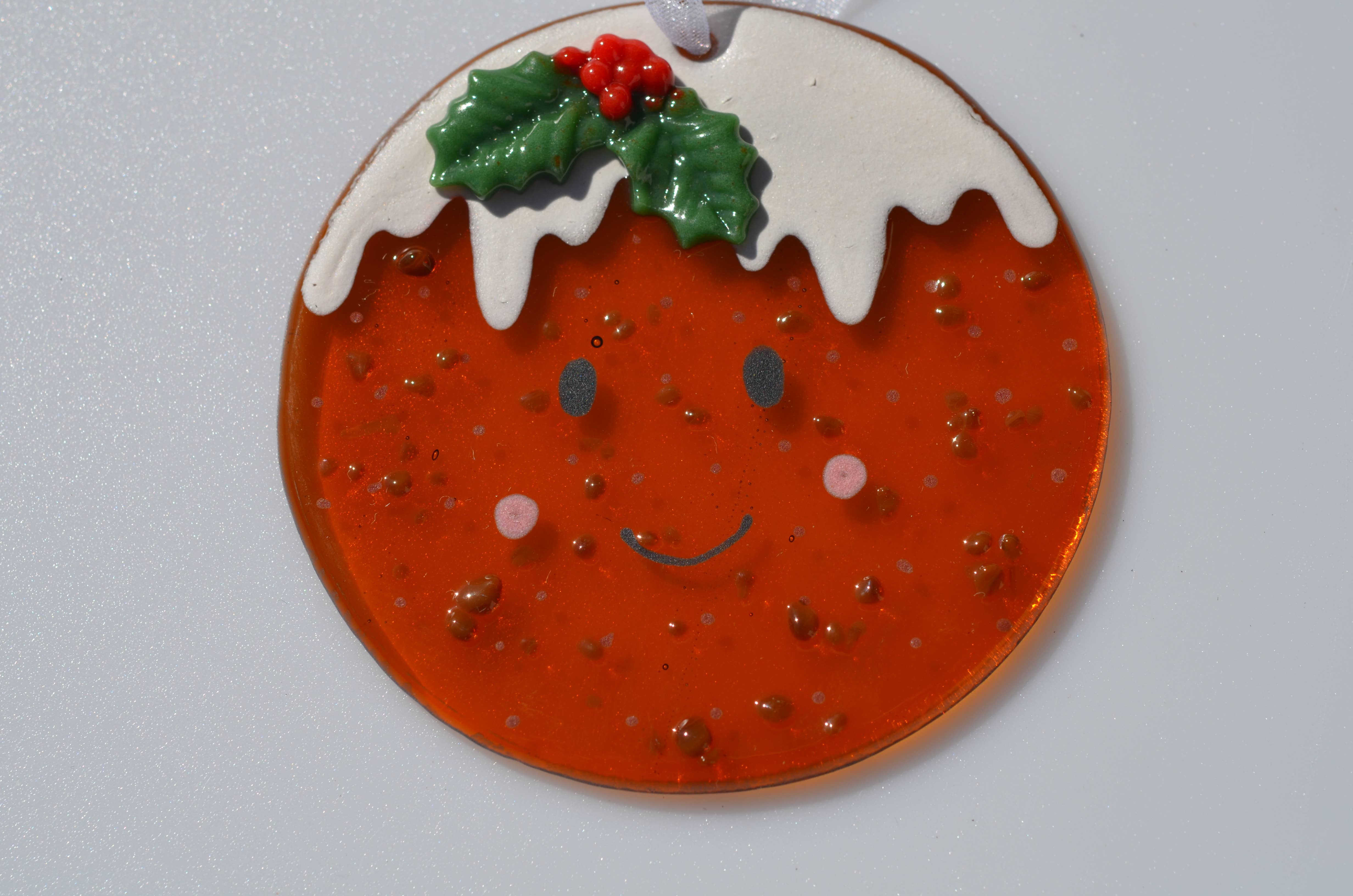 Pam Peters Designs - Vente Objets de décoration - Décoration de Noël en verre fusionné faite main en forme de pudding pour arbre8