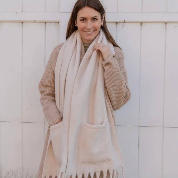 Sprigs – Großhandel Schal – Damen – Extra langer Fransenschal mit Tasche3