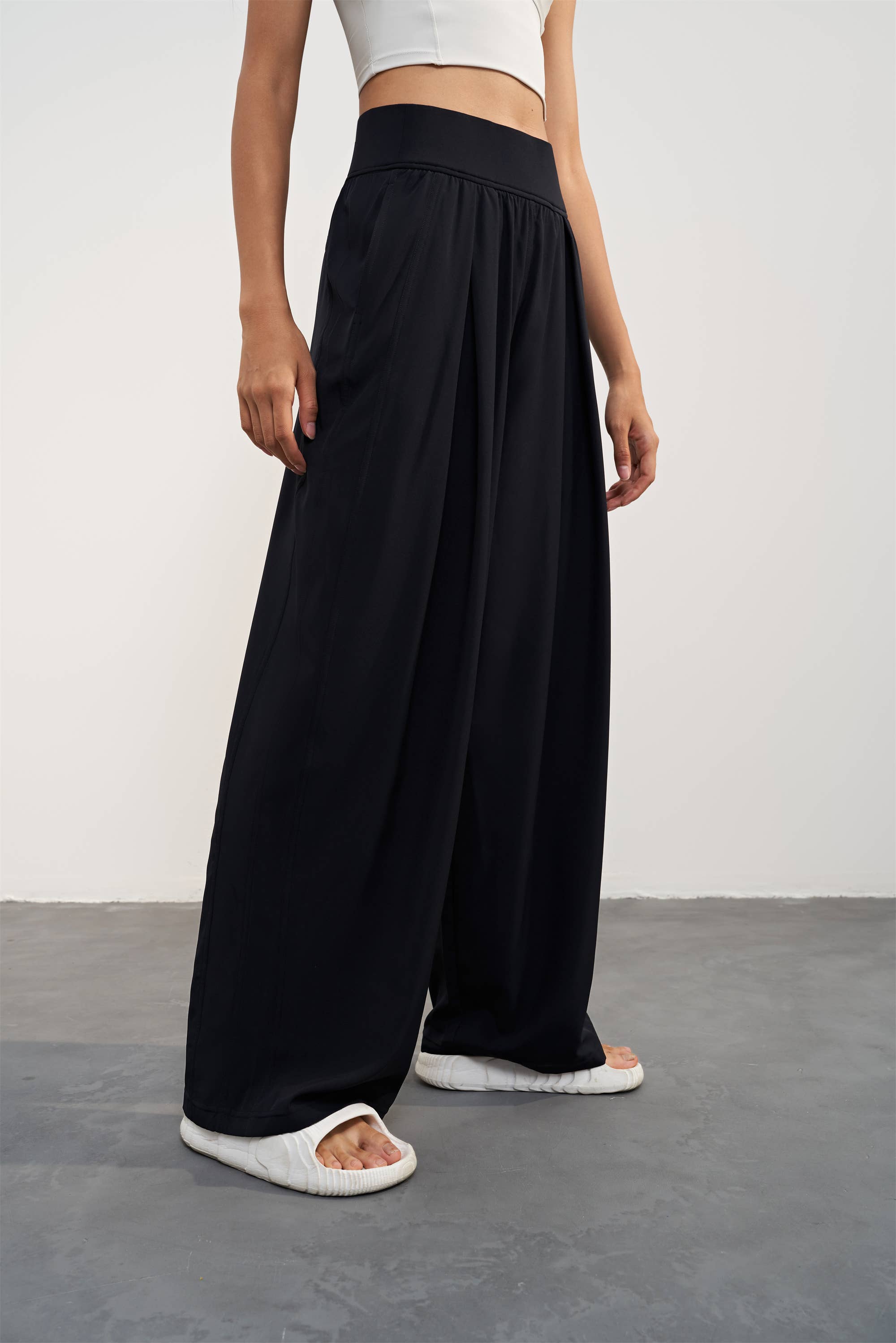 91thelabel – Großhandel Hose – Damen – Blise Airlight High Waist Loose Fit Yogahose4