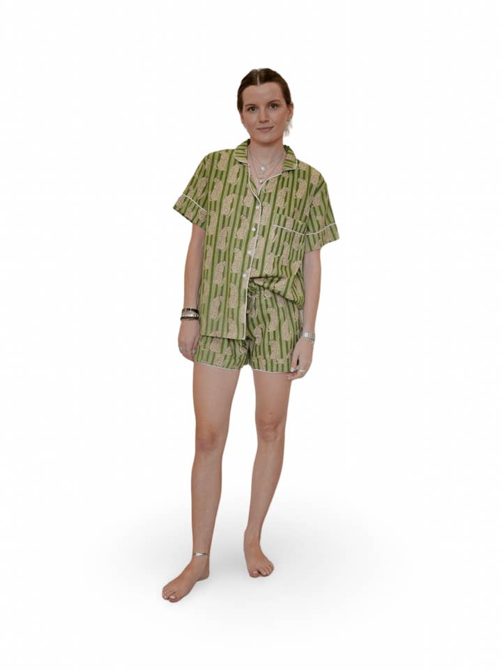 Conjunto corto de pijama de guepardo verde para venta al por mayor de Sur La Vague