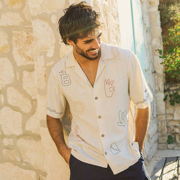 Chemise de vacances Zorba Embroida en écru pour la vente par Skwosh