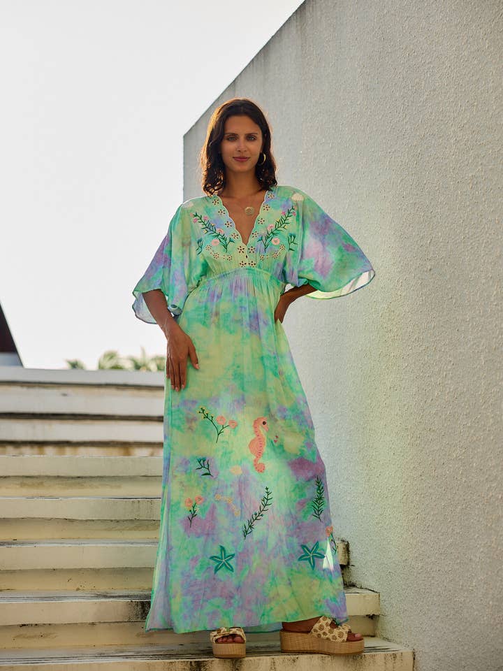 Maxi lang kjole med blomsterbroderi, V-udskæring foran for engroshandel hos last queen