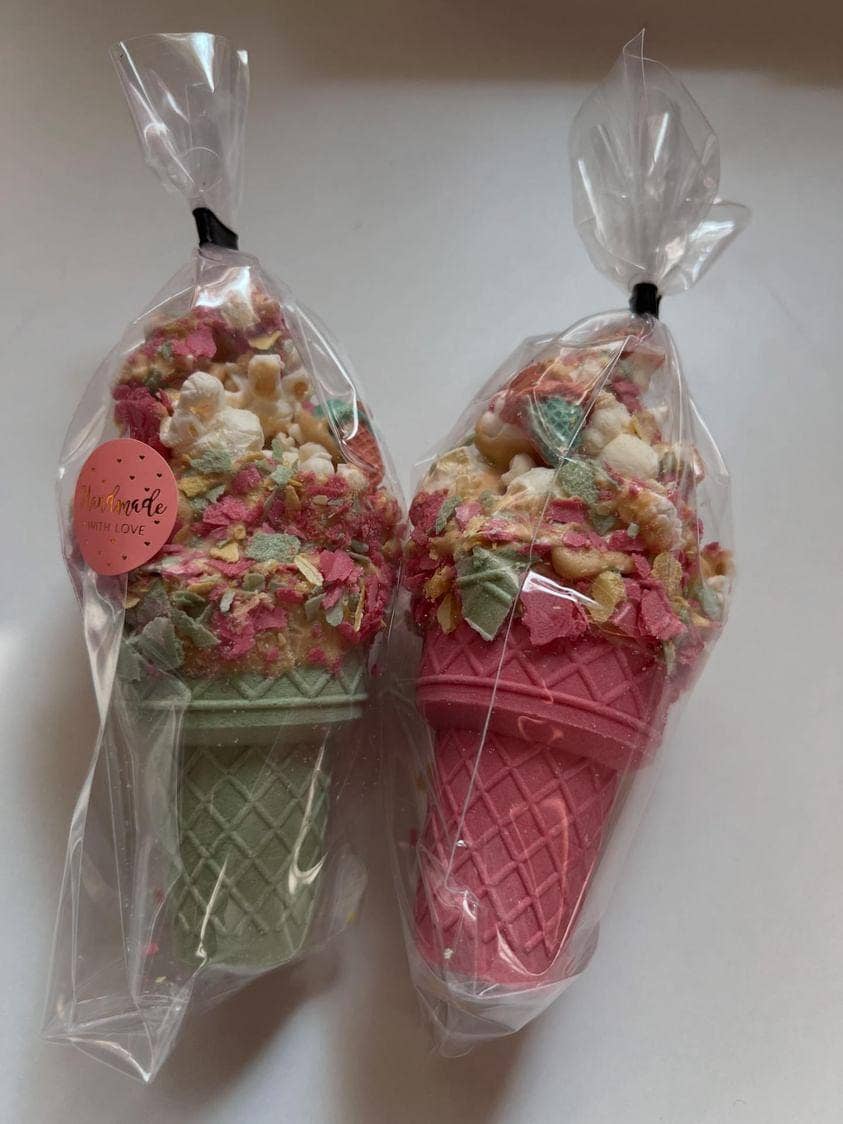 Manufaktur Sweet Crunchy Bit® Handmade DogFood 🐾 - Wholesale Pet Treats - Dog - ICE - Sweet Crunchy Bit 1