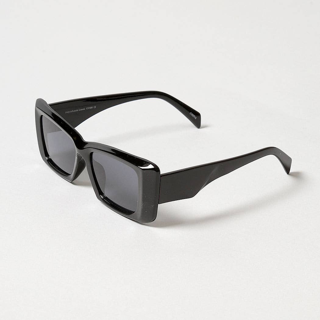 12 COLORI ASSORTITI Occhiali da sole da donna con montatura rettangolare audace in vendita all'ingrosso su Faire11