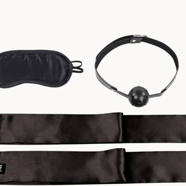 Shadow Secrets Kit for wholesale by Sportsheets