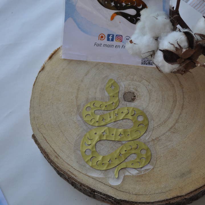 La baleine qui embosse - Wholesale Suncatcher - Sun catcher snake stickers2