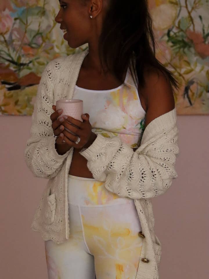 Leggings de yoga « Reaching for the light » con diseño floral delicado para venta al por mayor de Flora