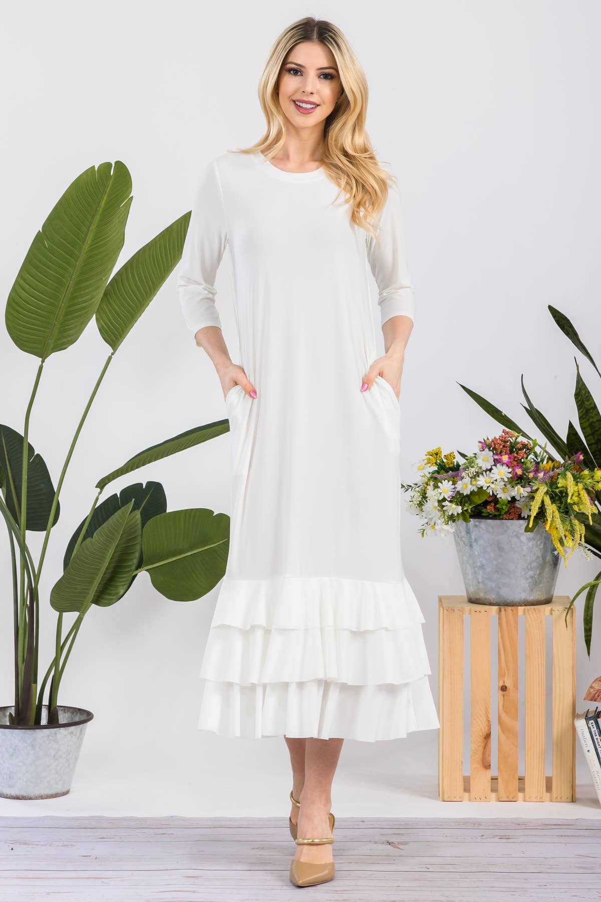 Celeste Clothing – Großhandel Kleid – Damen – Großgrößen-Midikleid mit gestuften Rüschen und 3/4-Ärmeln56
