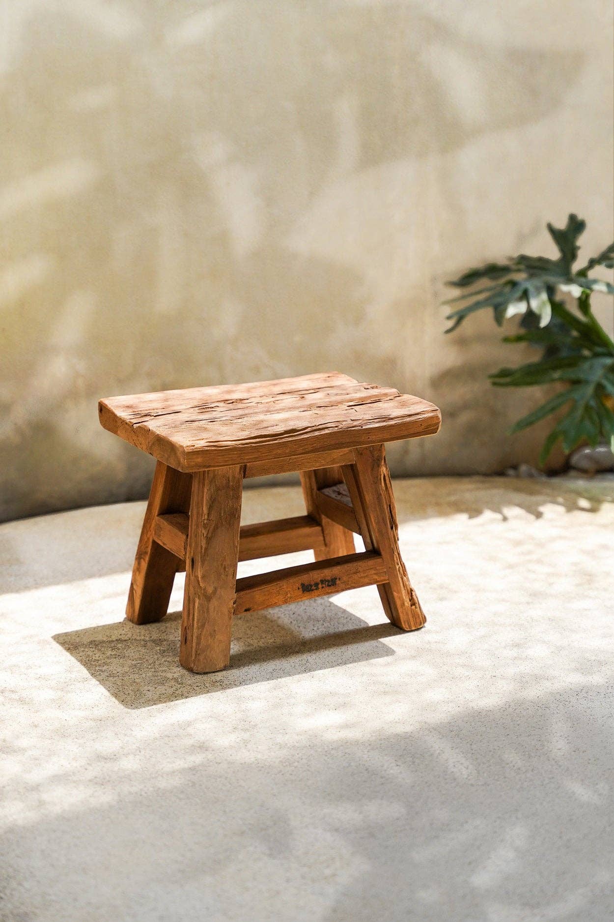Bazar Bizar Living - Wholesale Stool - The Yoke Stool - Natural - S1
