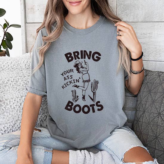 LaLaSista - Venta al por mayor Camiseta serigrafiada - Mujer - CAMISETA TEÑIDA CON ESTAMPADO WESTERN DE BRING BOOTS2